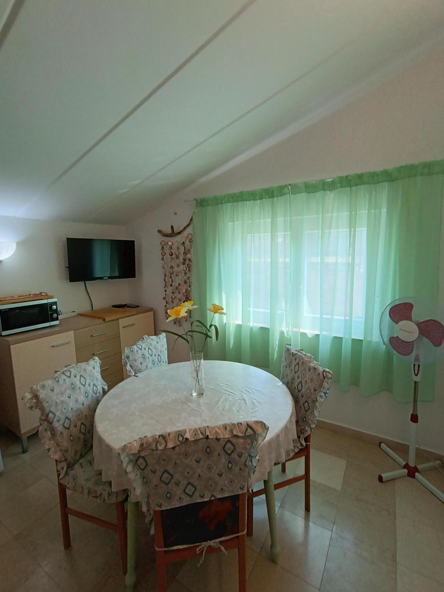 Levak Apartments - Apt. 1 Pjescana Uvala Bagian luar foto