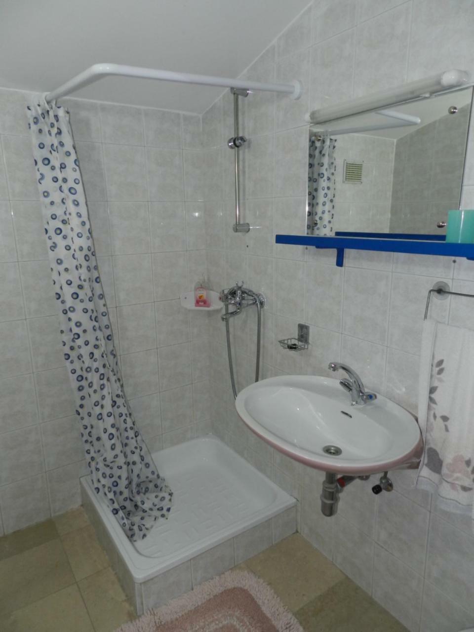 Levak Apartments - Apt. 1 Pjescana Uvala Bagian luar foto
